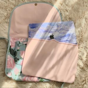 ban.do Floral Laptop Bag